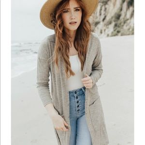 Carly Jean Los Angeles Sam Kimono heathered green